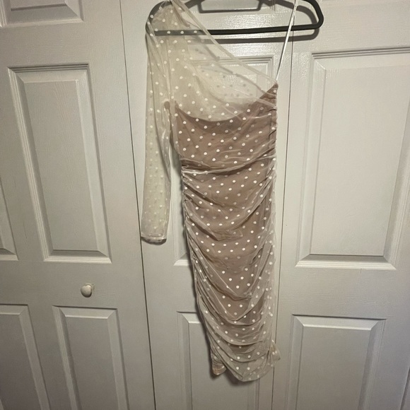 One shoulder white fox dress - Picture 4 of 6